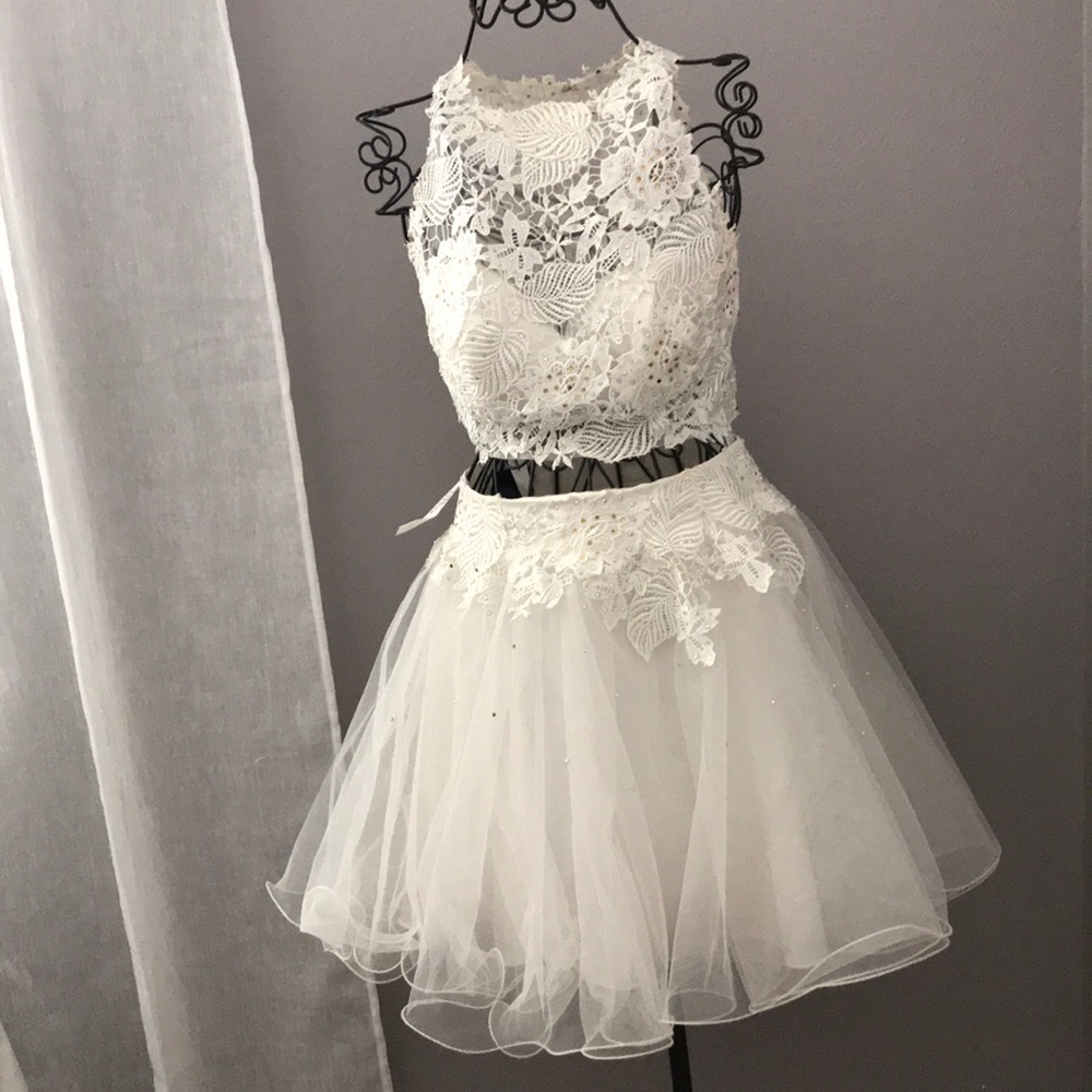 (WO)Two piece white embroidered sequined Dress